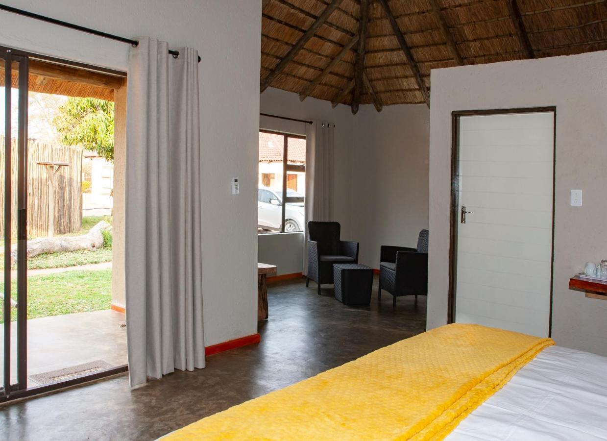 Bongan Safari Lodge Mbabat Exteriör bild